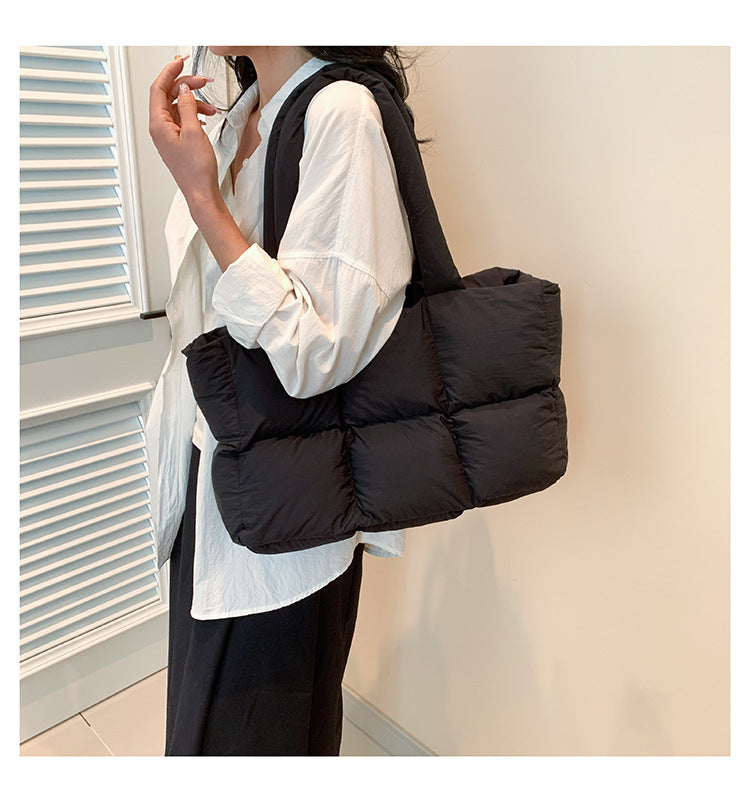 Women Tote Handbags Quilted Plaid Bag Retro Trendy Checkered Waterproof Shoulder Bag Solid Color Winter Soft Large Capacity Bags